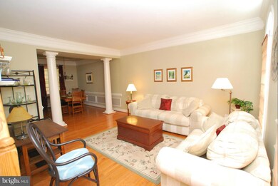 21205 Hickory Forest Way, Germantown, MD 20876 - photo 5