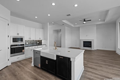 201 Lac Leman Dr, New Braunfels, TX 78130 - photo 3