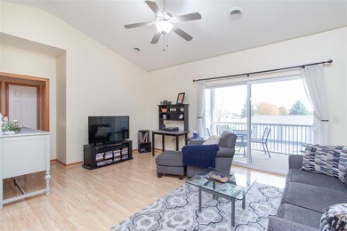 2623 Orchard Dr unit 6, Cedar Falls, IA 50613 - photo 3