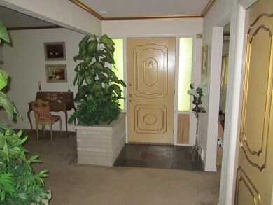 633 Fairway Blvd, Columbus, OH 43213 - photo 2