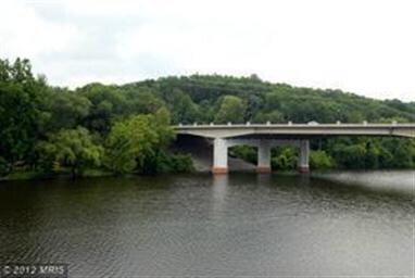 268 Gaslight Landing Ct unit 2, Occoquan, VA 22125 - photo 2