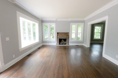 309 E Franklin St, Shelbyville, TN 37160 - photo 2