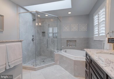 4922 Oakcrest Dr, Fairfax, VA 22030 - photo 7