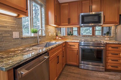 64050 Tanglewood Rd, Bend, OR 97703 - photo 6