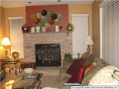 4 Seidman Ave, Staten Island, NY 10312 - photo 4