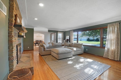 707 Lorraine Ave, Waterloo, IA 50702 - photo 5