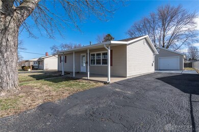 219 Thoreau Ln, Xenia, OH 45385 - photo 3