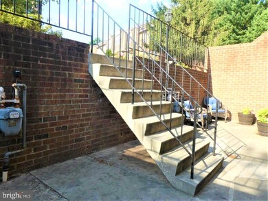 3912 Chesterwood Dr unit 59, Silver Spring, MD 20906 - photo 3