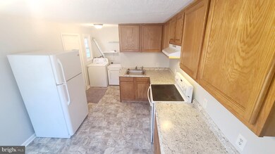 318 Martin Dr, New Castle, DE 19720 - photo 5