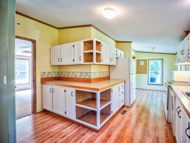 Kitchen (2)