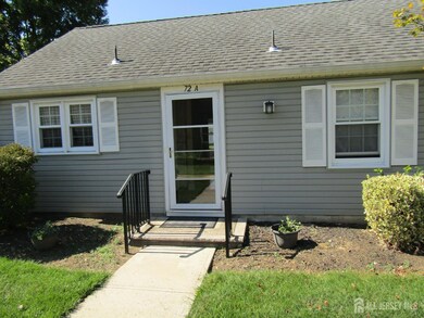 72 Amherst Ln unit A, Monroe Township, NJ 08831 - photo 3