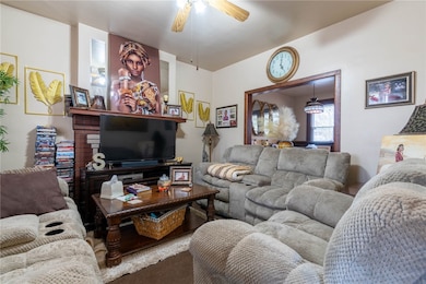 47 May Ave, Mc Kees Rocks, PA 15136 - photo 2