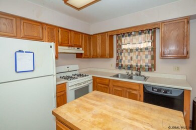 117 Wineberry Ln, Ballston Spa, NY 12020 - photo 5