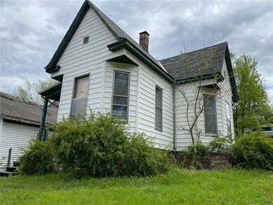 728 Hickory St, Hannibal, MO 63401 - photo 2