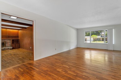 10-2948 Briarcliff St-WindowStill-R