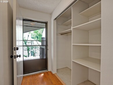 10297 SW Trapper Terrace unit 1C, Beaverton, OR 97008 - photo 2