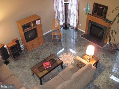 4307 Harbour Town Dr, Beltsville, MD 20705 - photo 2