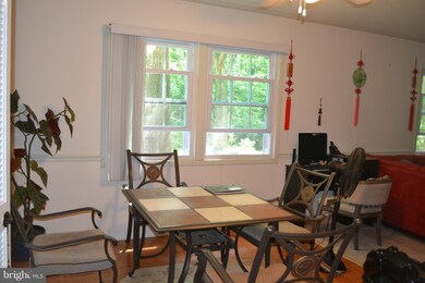 12907 Point Pleasant Dr, Fairfax, VA 22033 - photo 7