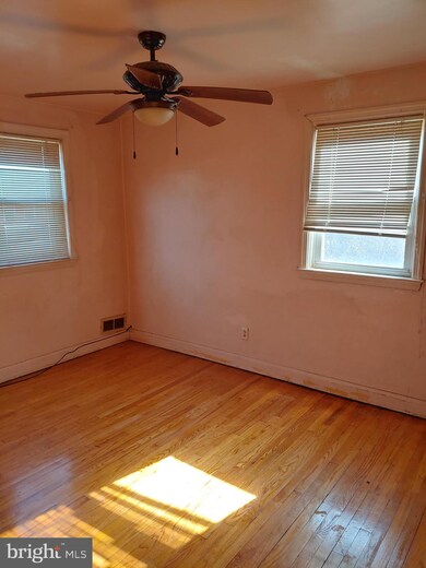 4216 Towanda Ave, Baltimore, MD 21215 - photo 6