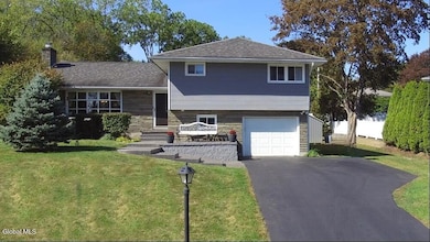 1145 Godfrey Ln, Schenectady, NY 12309 - photo 2