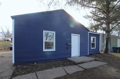 3835 15th St, Des Moines, IA 50313 - photo 2