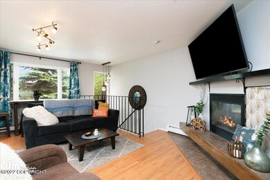 04-Living Room_MAX1856
