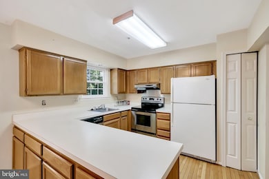 1640 Willowwood Ct, Hyattsville, MD 20785 - photo 7