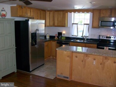 102 Clay St, Harpers Ferry, WV 25425 - photo 3