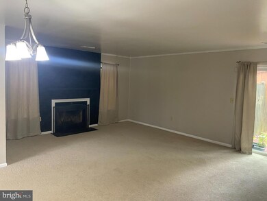 8617 Cipriano Springs Ct, Lanham, MD 20706 - photo 4