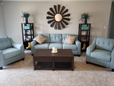 571 Blackberry Cir, Mount Washington, KY 40047 - photo 3