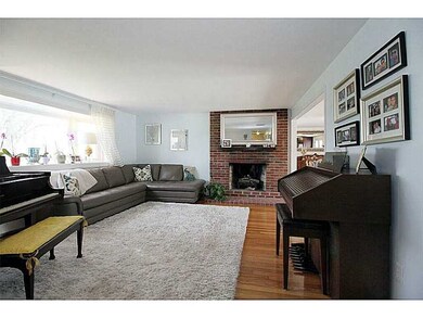 28 Concord Dr, Middletown, RI 02842 - photo 4