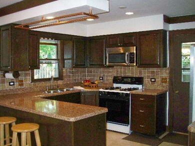 529 E 8th Ave, Naperville, IL 60563 - photo 5