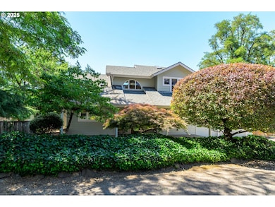 820 Park Terrace, Eugene, OR 97404 - photo 2