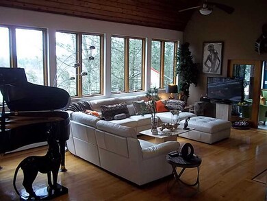 19 Hamilton Hill Rd, Chepachet, RI 02814 - photo 4