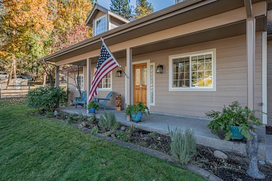 1025 Anglers Place, Shady Cove, OR 97539 - photo 4