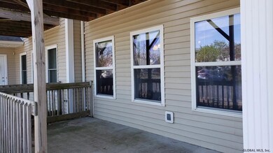 205 Cambridge Manor Dr, Schenectady, NY 12302 - photo 2