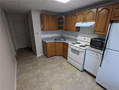 1338 W Wayne St, Allentown, PA 18102 - photo 6