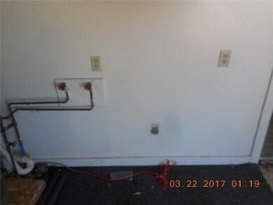 1222 W Powers St, Muncie, IN 47305 - photo 4