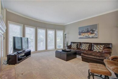 8517 Candlelight Ln, Lenexa, KS 66215 - photo 5