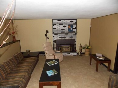 32 Tourtellot Hill Rd, Chepachet, RI 02814 - photo 7