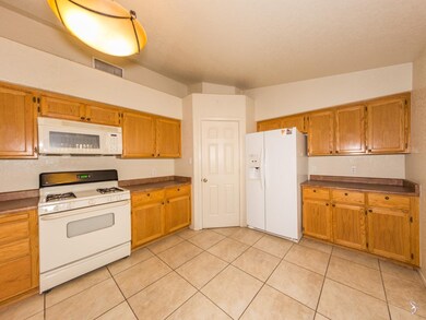 4162 S Agave Ave, Yuma, AZ 85365 - photo 5