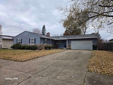 2838 Sunderland Rd, Lansing, MI 48911 - photo 5