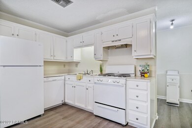 206 Crestview Drive-8