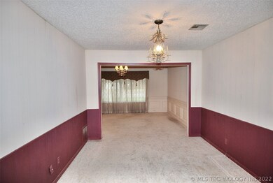 2317 Chapel Hill Ct, Bartlesville, OK 74006 - photo 4