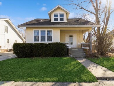 624 W 6th St S, Newton, IA 50208 - photo 2