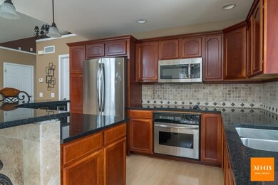 831 Fox Run Ct, Oregon, WI 53575 - photo 6