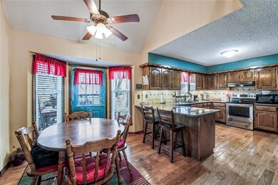 6320 Oakview St, Shawnee, KS 66216 - photo 5