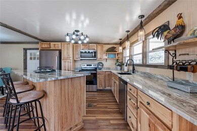 36749 Strand Dr, Zephyrhills, FL 33542 - photo 3