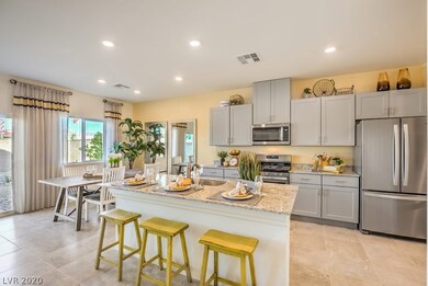 Island Kitchen with granite counters- included! Pi