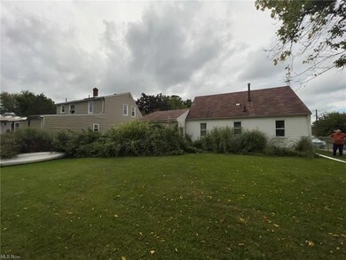 View of rear yard